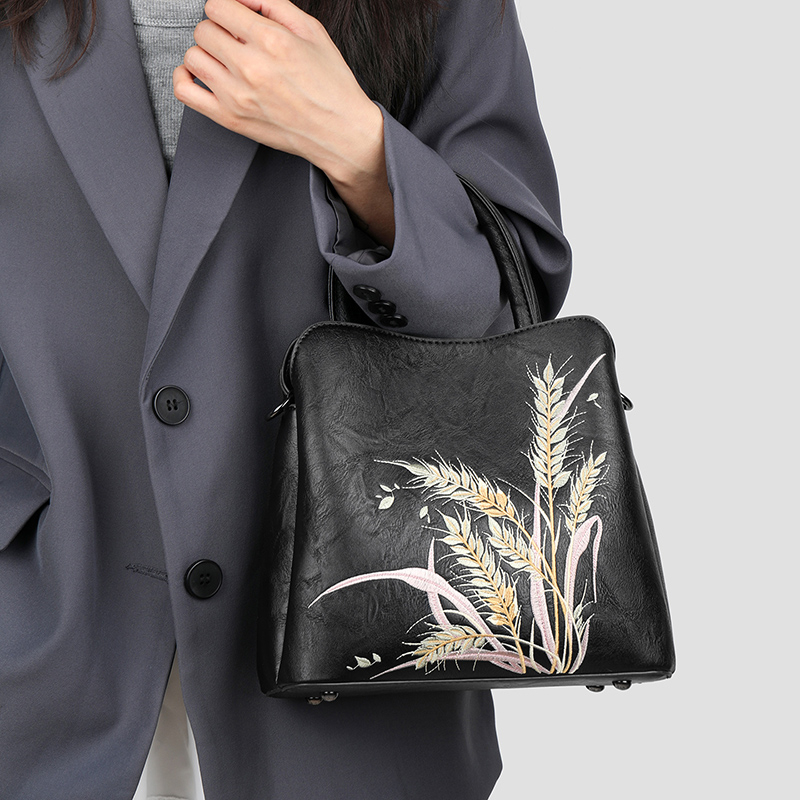Luxury Designer Shoulder Bag W - огляд і ціна Interior Design Office